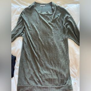 Knit sweater/sweater dress